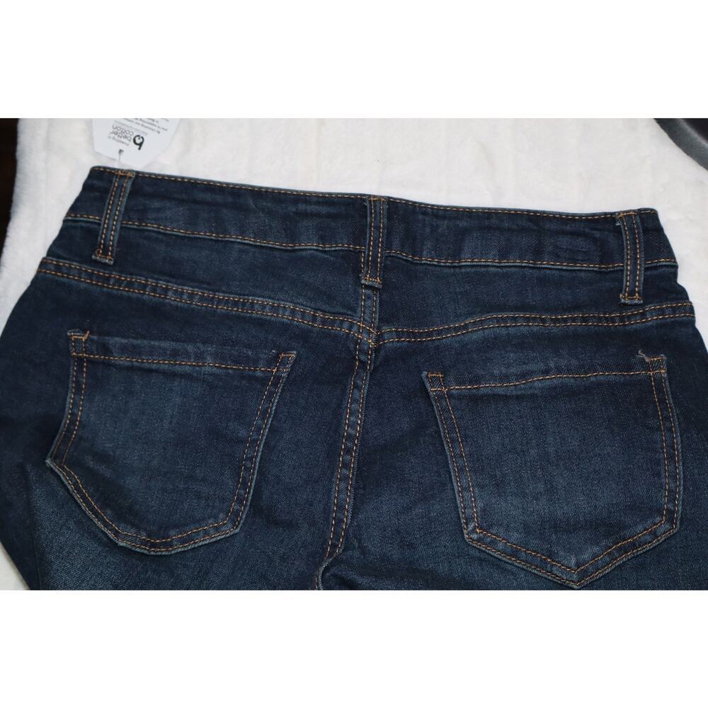 Time and Tru Women's Mid-Rise Boyfriend Jeans